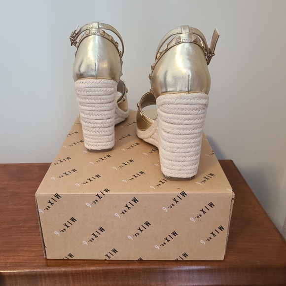 Never worn gold espadrilles from Mix No. 6 - Picture 4 of 6